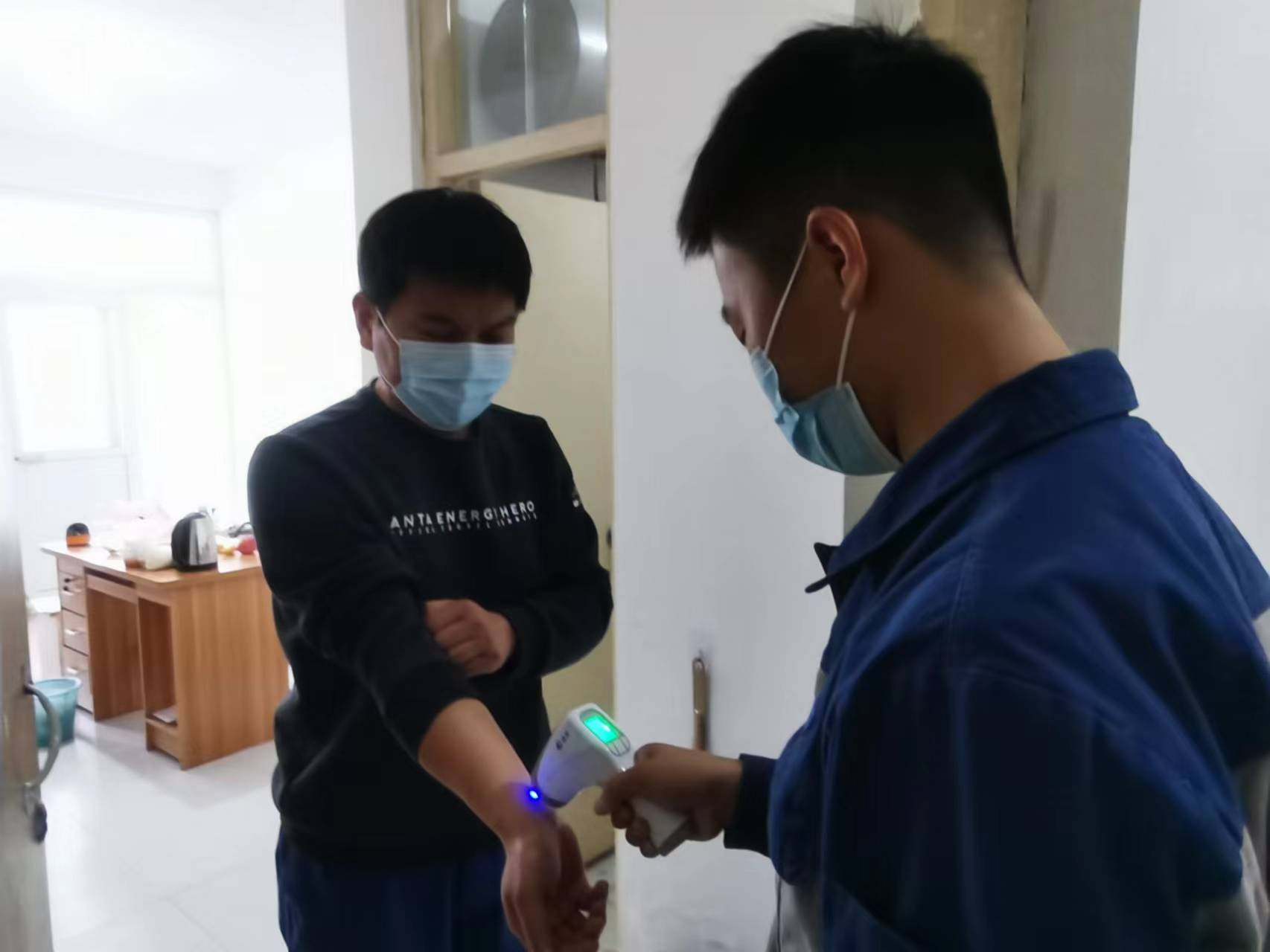 決勝項目建設(shè) 許昌安彩“疫”不容辭