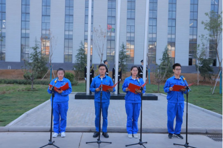 凝心聚力謀發(fā)展，砥礪奮進(jìn)向未來(lái)——許昌安彩舉行國(guó)慶升國(guó)旗儀式